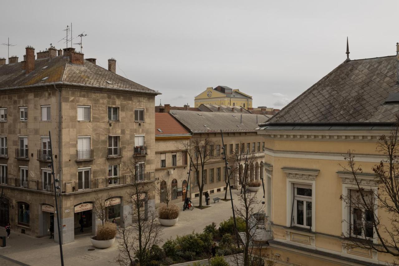 Ferienwohnung Square 2 Debrecen Exterior foto