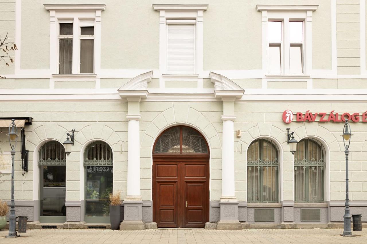 Ferienwohnung Square 2 Debrecen Exterior foto